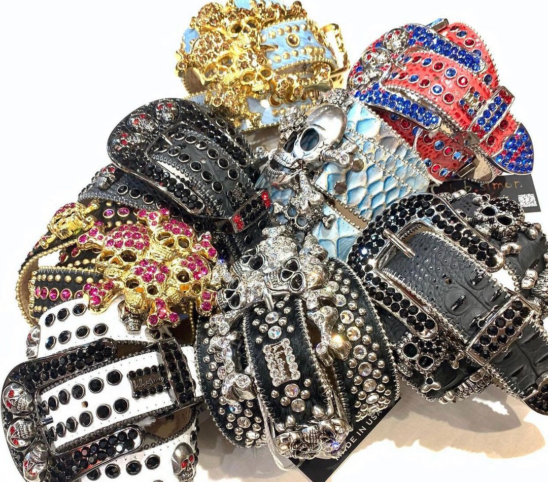 New Vintage Deadstock BB Simon Alligator belt with gold overlay buckle & tip. Extravagant B.B.SIMON BELT main image 2