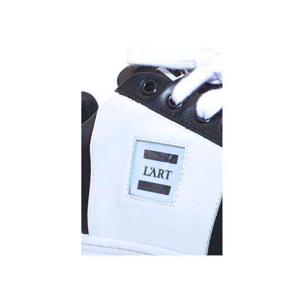 L'art Genesis low-top sneaker window side profil